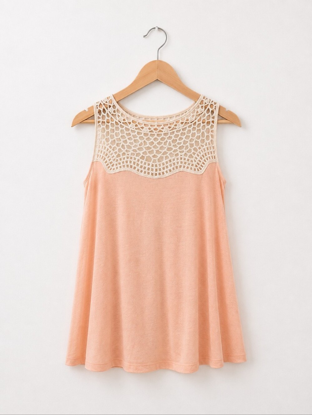 4/$15🟢•True Freedom Peach Sleeveless Top with Crochet Detail